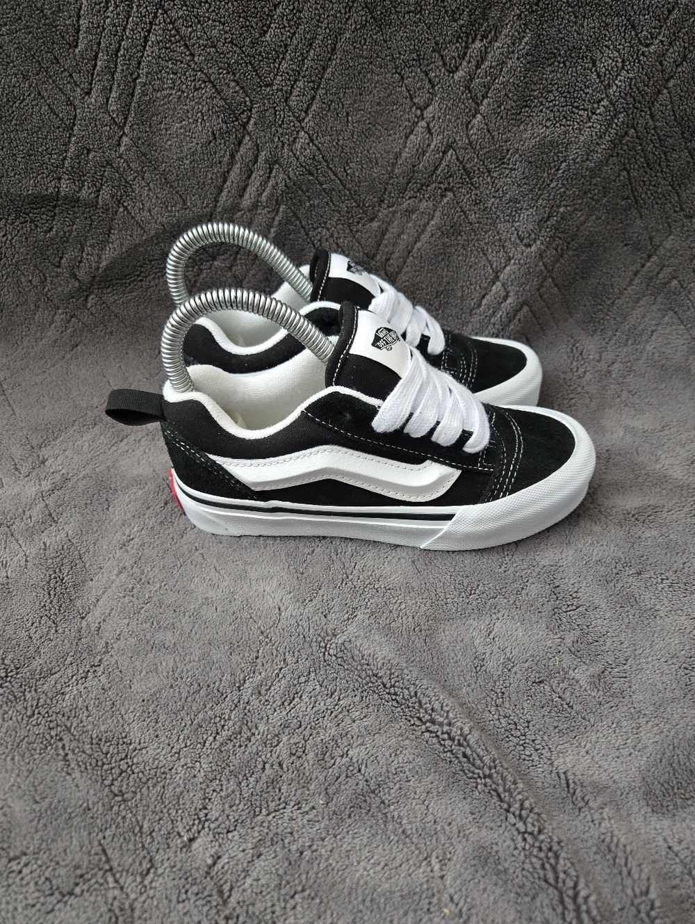 Vans Knu Skool Casual Shoes Kids Sz 13 Black White Sneakers.